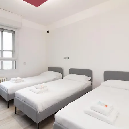 Nuovissimo Attico 17esimo Piano, 10 Posti Letto Apartament Mediolan